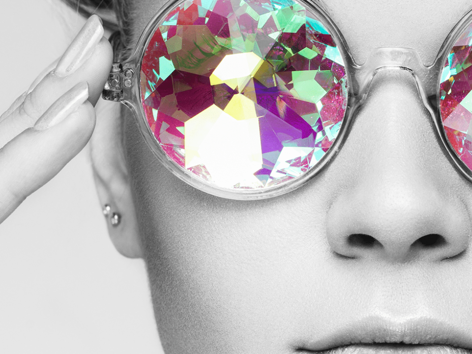 Sparkling eyewear